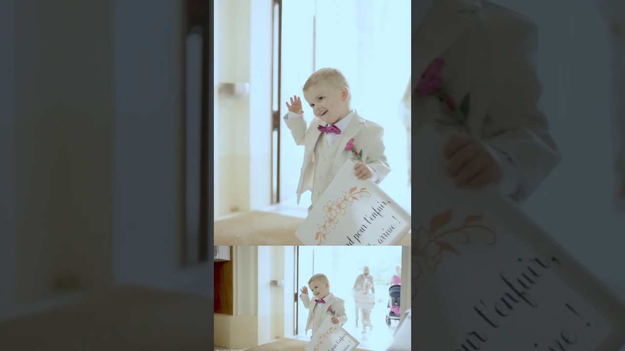 Le cortège qui arrive dans l’église ! (Ils sont trop chou non ? 🤭)