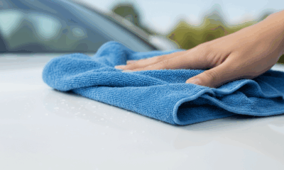 découvrez nos conseils pratiques pour laver efficacement votre voiture blanche et éviter les traces. suivez les étapes simples pour obtenir une carrosserie éclatante sans rayures ni résidus !