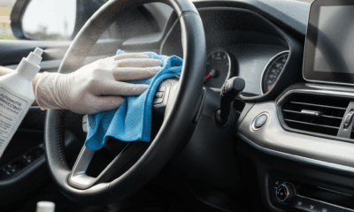 découvrez nos conseils pratiques pour laver et désinfecter efficacement l'intérieur de votre véhicule en 2025. protégez votre santé et gardez votre voiture propre grâce à des astuces simples et faciles à appliquer.