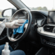 découvrez nos conseils pratiques pour laver et désinfecter efficacement l'intérieur de votre véhicule en 2025. protégez votre santé et gardez votre voiture propre grâce à des astuces simples et faciles à appliquer.