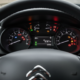 découvrez notre guide complet pour maîtriser le tableau de bord de votre citroën c3, comprendre les voyants essentiels et exploiter toutes ses fonctionnalités en toute simplicité.