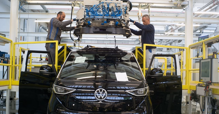 Photo — Plan social chez Volkswagen : 50 000 suppressions d'emplois et quatre usines menacées