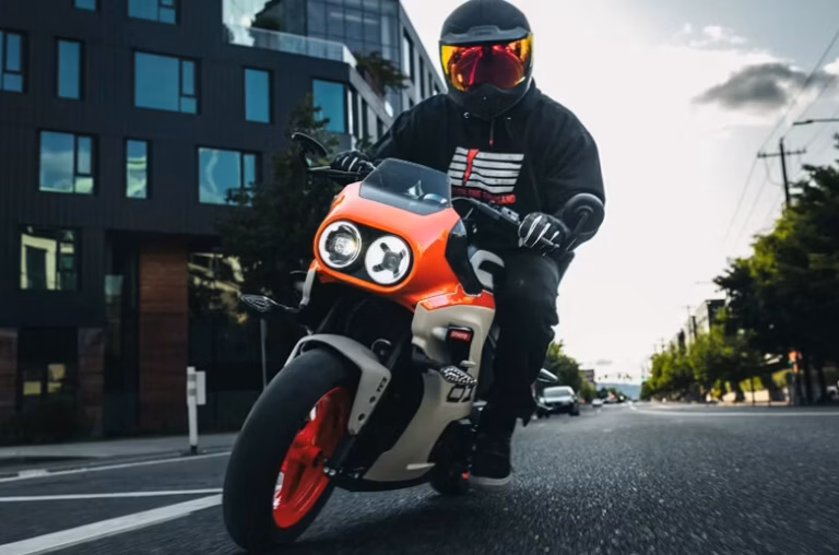 Révision scooter 50cc : guide complet pour un entretien périodique efficace
